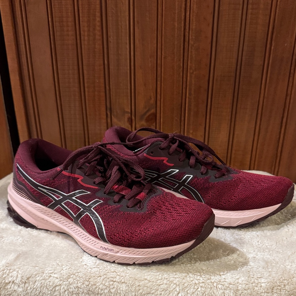 Asics GT-1000 Women's Maroon Athletic Shoes